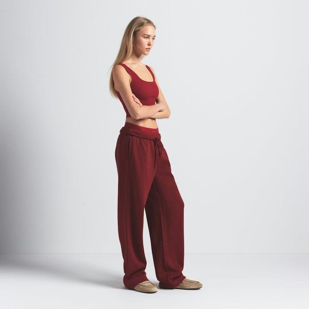 Skims Cotton Fleece Classic Straight Leg Pant Merlot Small new with tags - Picture 2 of 8